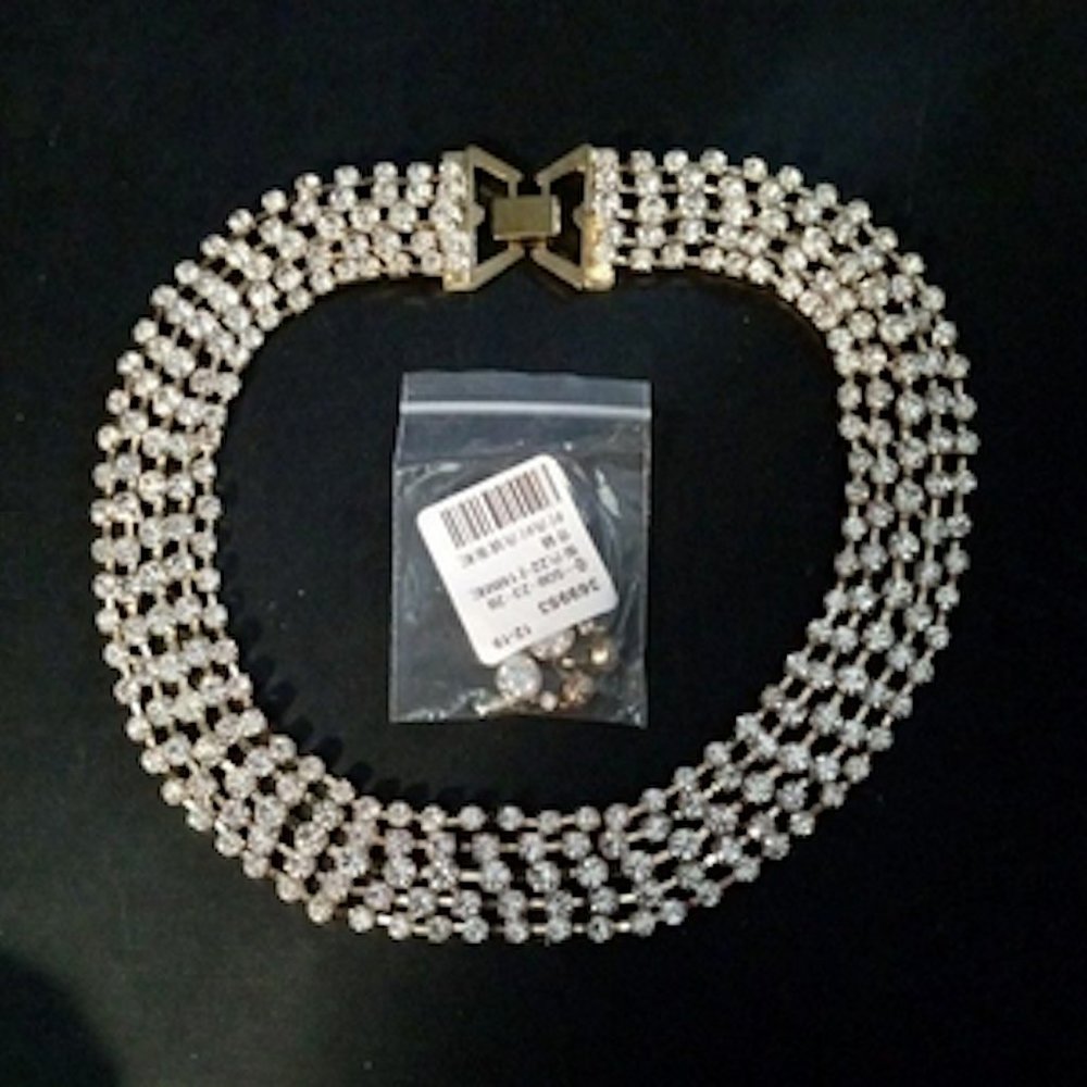 Super Sparkly Formal Fashion Collar With Earrings- New